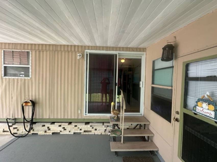 543 Lake Henry Drive a Winter Haven, FL Mobile or Manufactured Home for Sale